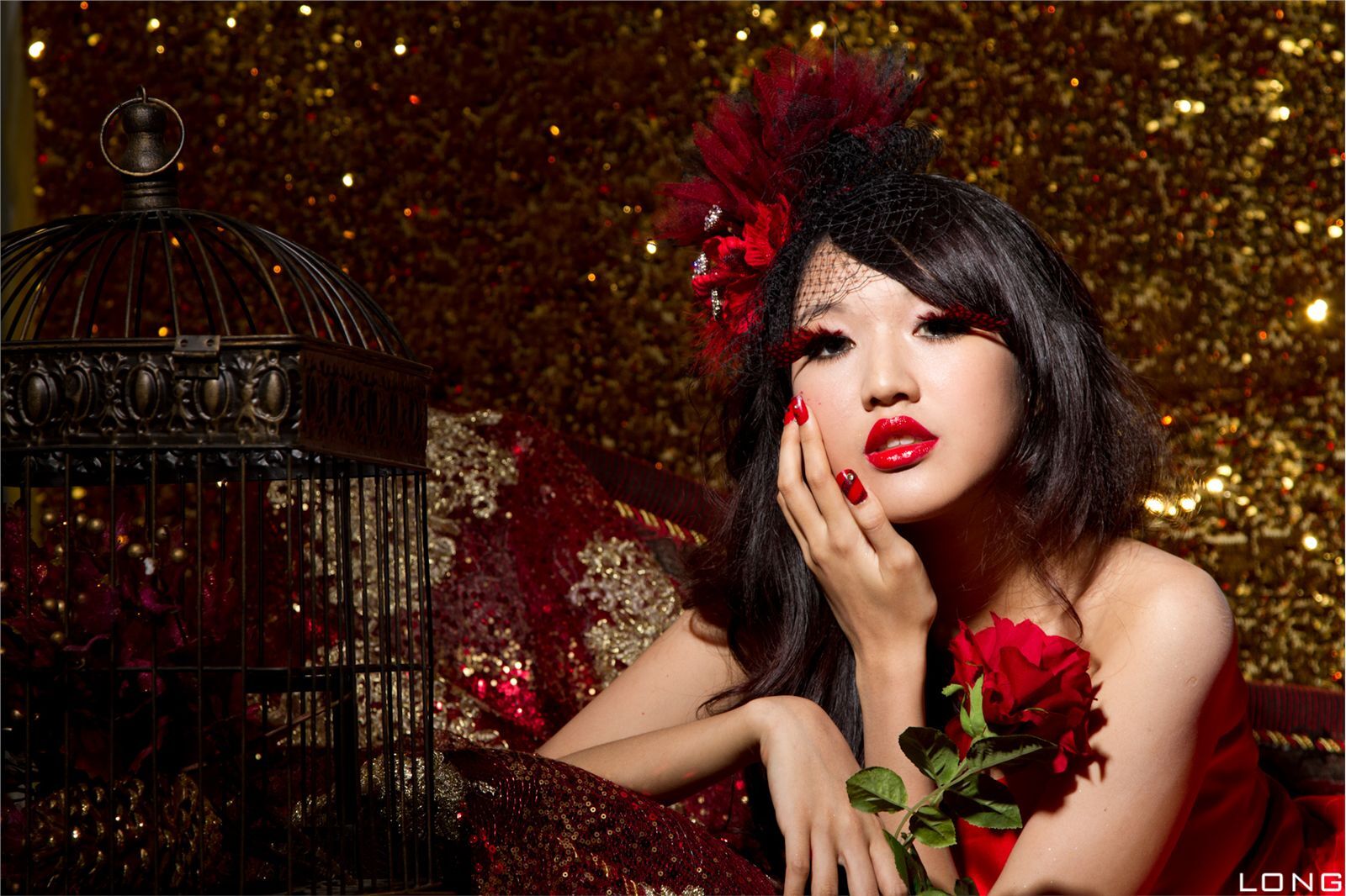 Jill 瑋廷 棚拍 婚紗之红 Beauty性感美女写真套图